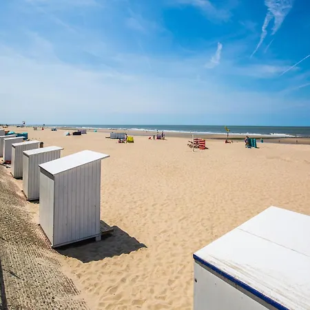 Panoramic Escape, Middelkerke, Cleaning Included Appartamento